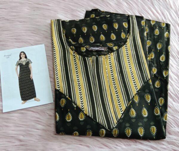 Black with raindrop pattern nighty