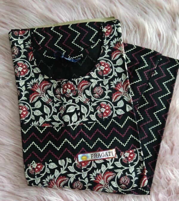 Black with zigzag pattern nighty