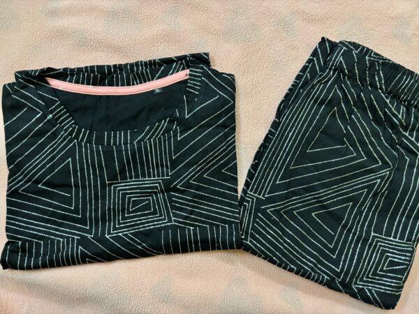 Black with lined pattern pyjama set - XL